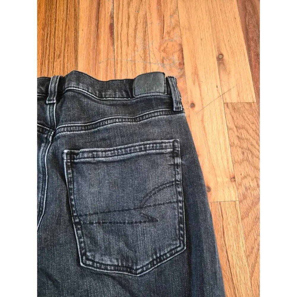 American Eagle Strigid Highest Waist Straight Leg Jeans Black Denim Size 4 Short - Picture 6 of 13
